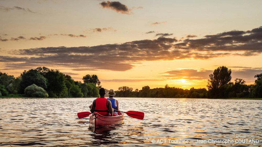 chateau de la loire - camping dans la vallée de la loire proche randonnée canoé
